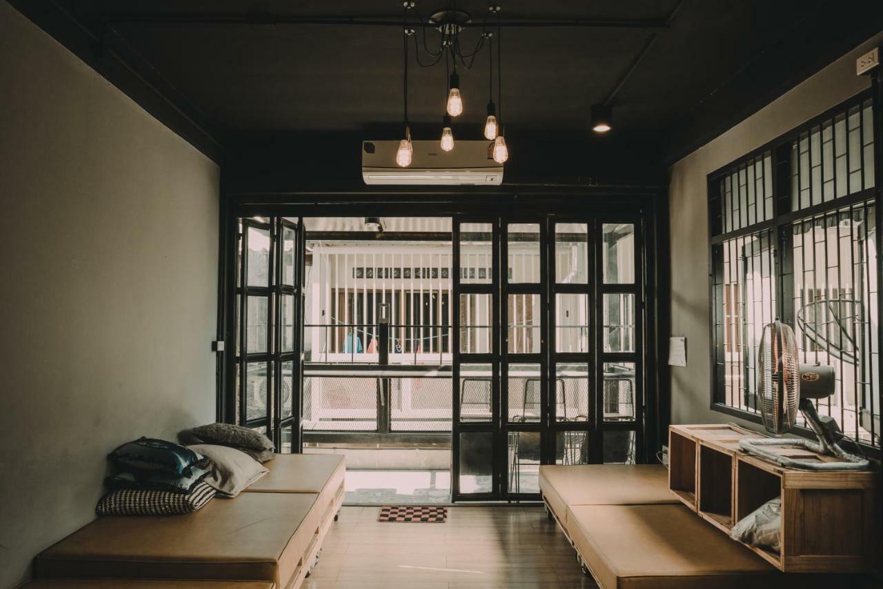 Nap@Pan Hostel Silom Bangkok Buitenkant foto